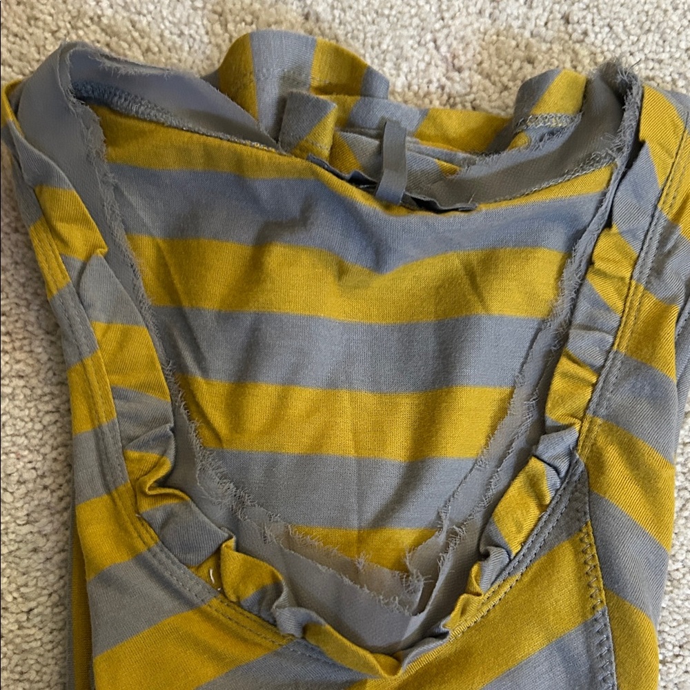 Buffalo Yellow and Gray Sleeveless Top - Picture 4 of 4